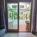 Valevalehome - Gallery With Fully Equipped Kitchen, Reserved Parking, Big Garden アパート オルビア