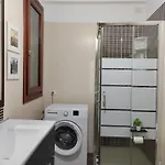 アパート Valevalehome - Gallery With Fully Equipped Kitchen, Reserved Parking, Big Garden