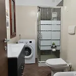 アパート Valevalehome - Gallery With Fully Equipped Kitchen, Reserved Parking, Big Garden オルビア
