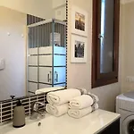 アパート Valevalehome - Gallery With Fully Equipped Kitchen, Reserved Parking, Big Garden *