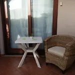 Valevalehome - Gallery With Fully Equipped Kitchen, Reserved Parking, Big Garden アパート