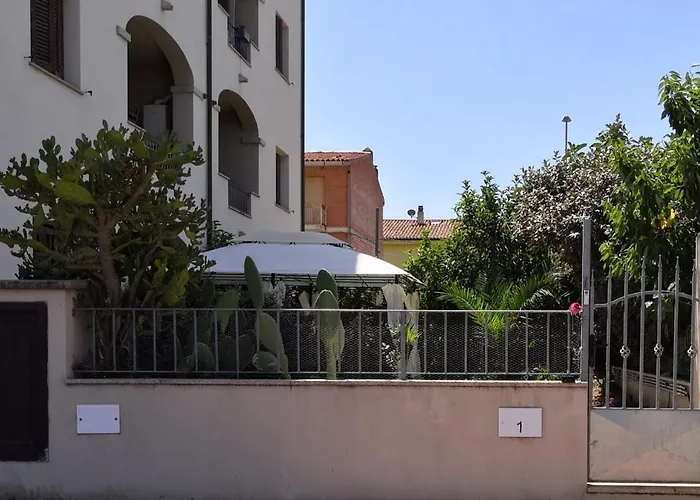 Valevalehome - Gallery With Fully Equipped Kitchen, Reserved Parking, Big Garden Appartamento