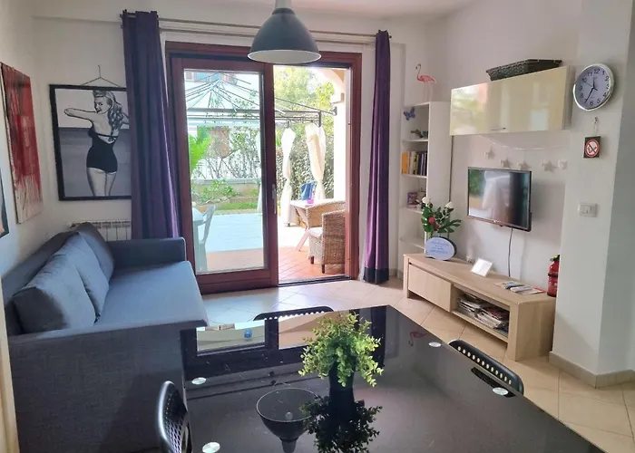 Valevalehome - Gallery With Fully Equipped Kitchen, Reserved Parking, Big Garden Appartamento