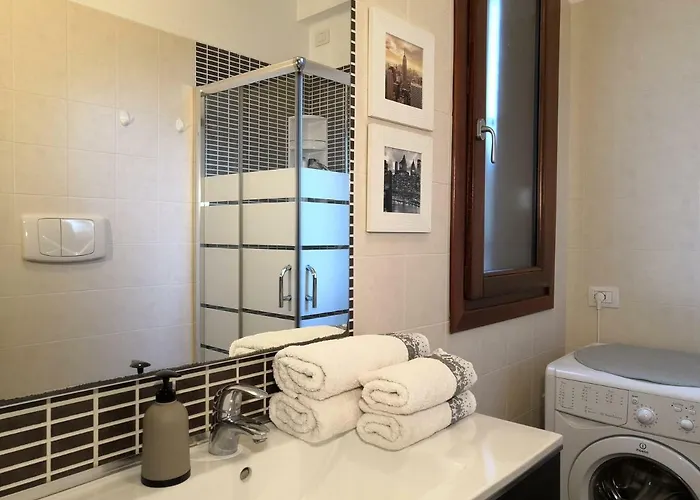 Lägenhet Valevalehome - Gallery With Fully Equipped Kitchen, Reserved Parking, Big Garden *