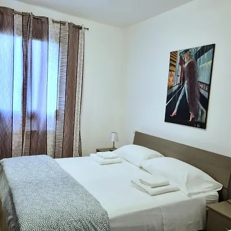 Apartment Valevalehome - Gallery With Fully Equipped Kitchen, Reserved Parking, Big Garden Olbia