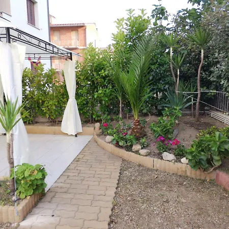 Valevalehome - Gallery With Fully Equipped Kitchen, Reserved Parking, Big Garden Appartement