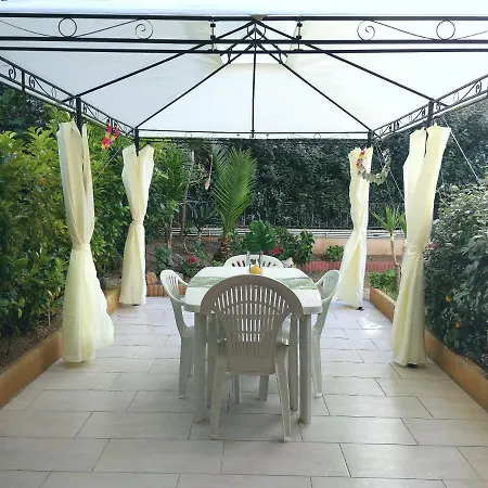 Valevalehome - Gallery With Fully Equipped Kitchen, Reserved Parking, Big Garden Apartment Olbia