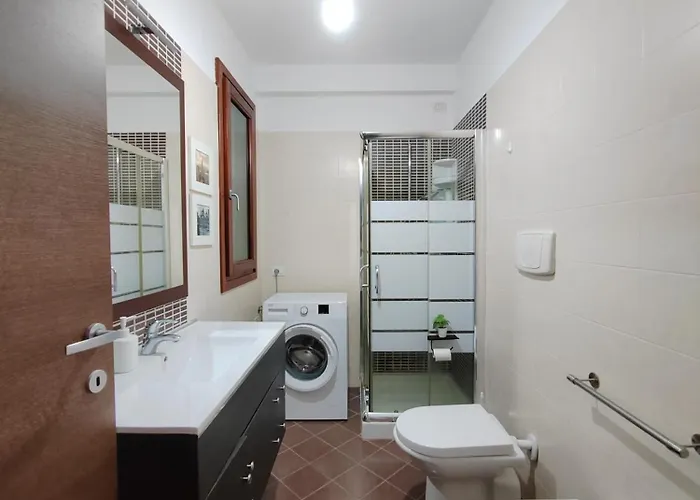 Daire Valevalehome - Gallery With Fully Equipped Kitchen, Reserved Parking, Big Garden *